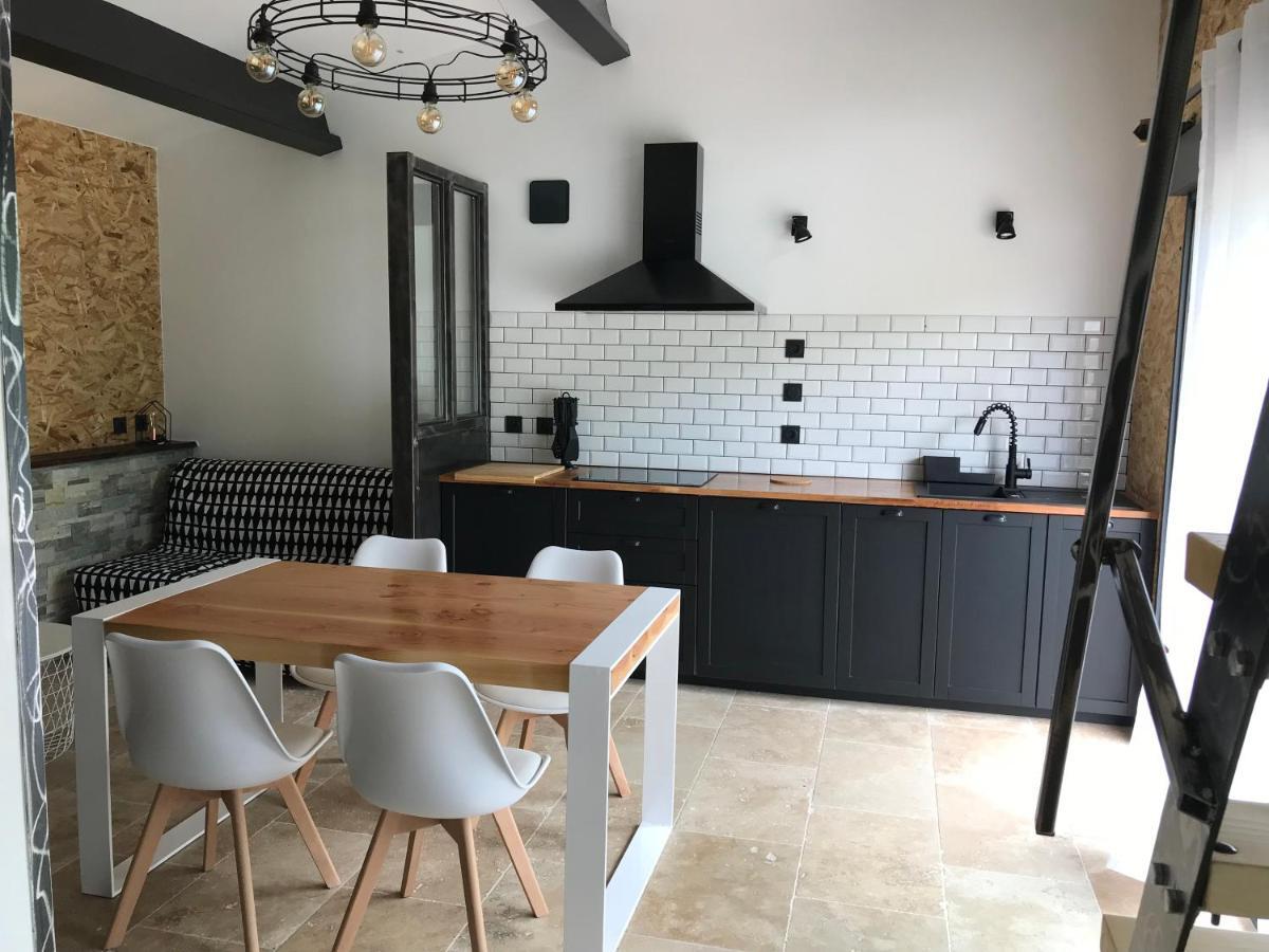 Gîte dans le sud Aveyron Saint-Affrique Extérieur photo
